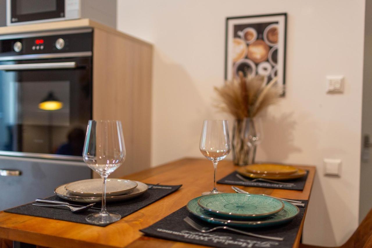 Soulscape Apartments Loft Zwickau Citycenter Mit Tg-Stellplatz, Magenta-Tv Und Klima Ngoại thất bức ảnh